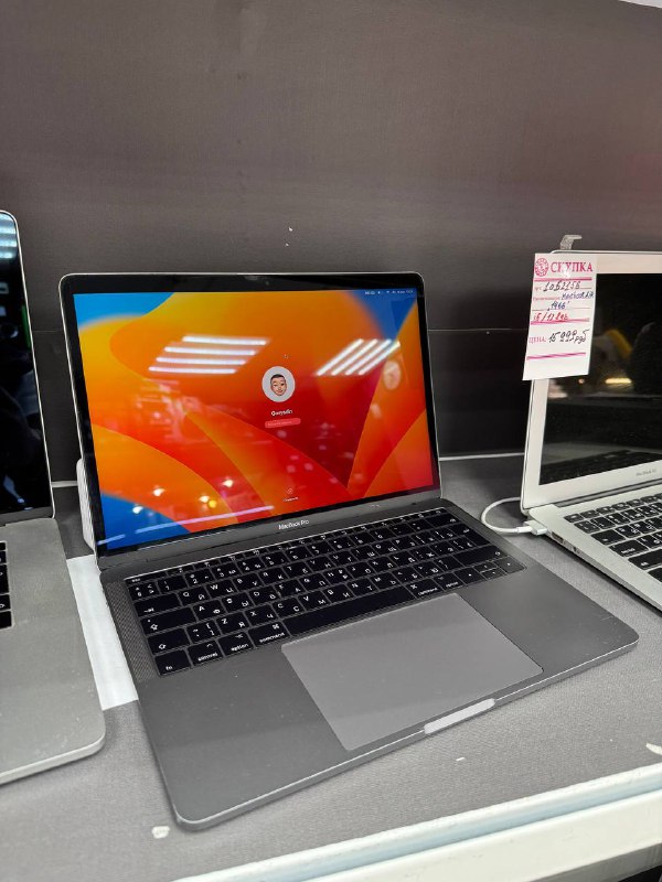 Ноутбук Macbook Pro 2017г