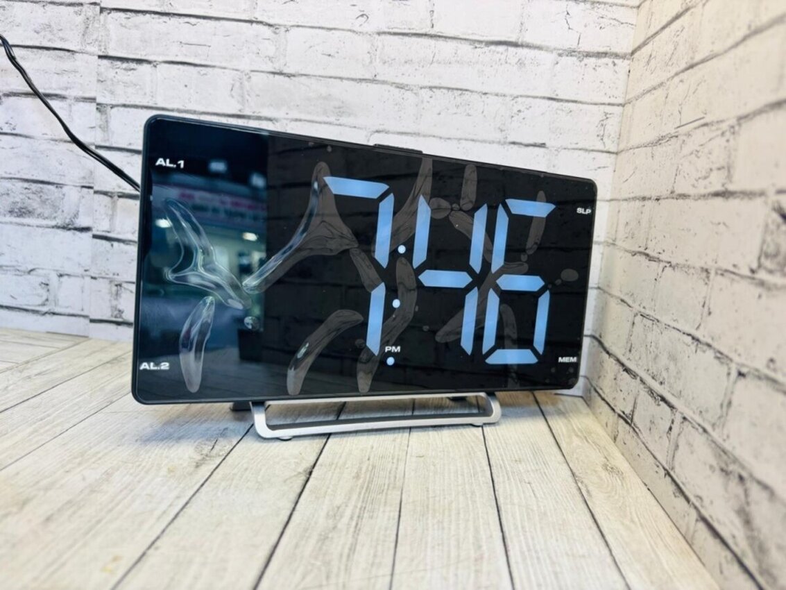 Часы с ради DEXP