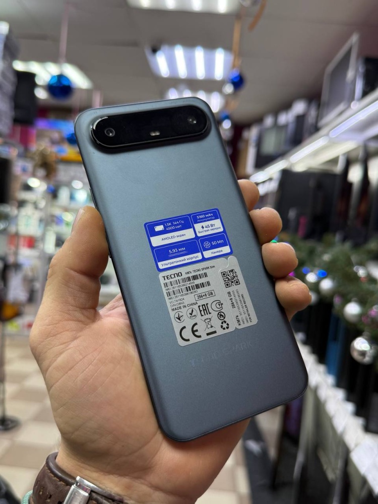 Мобильный телефон Tecno Spark Slim