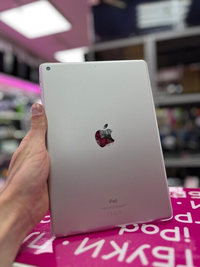 Планшет Apple iPad Air 9 поколения A2602 64GB