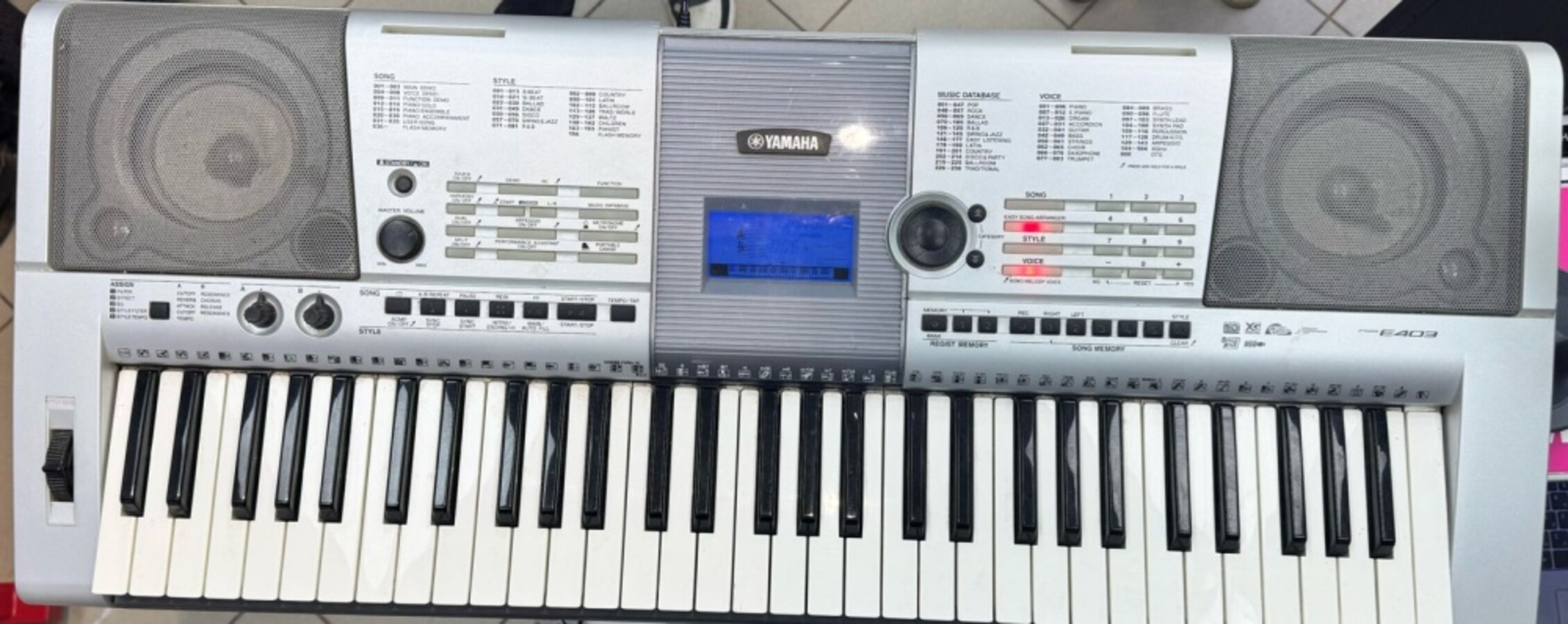 Синтезатор YAMAHA PSR E403