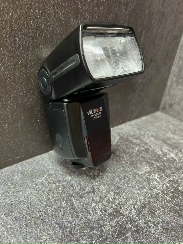 Фотовспышка Viltrox Speedlite JY680A