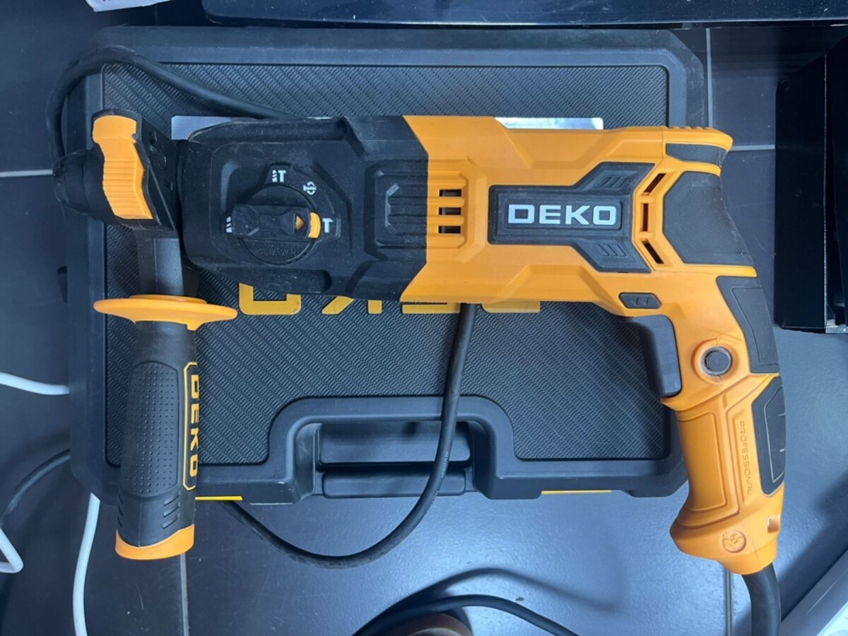Перфоратор Deco dkh850