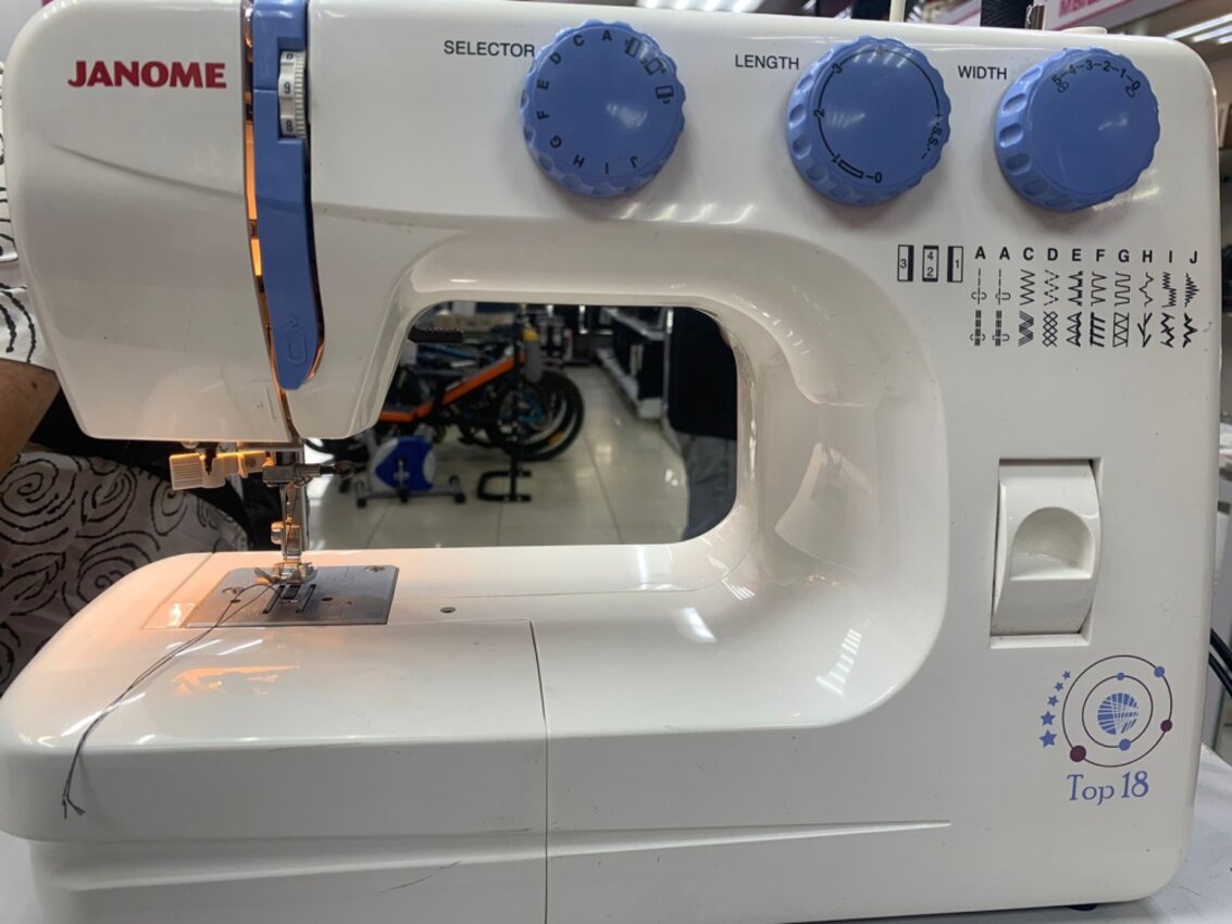 Швейная машина JANOME TOP 18