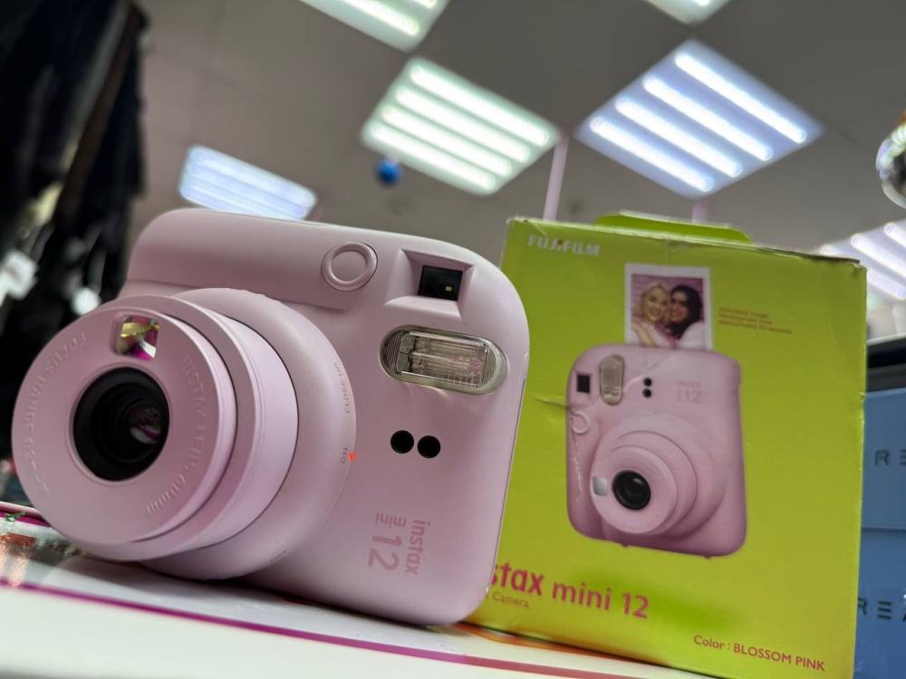 Фотоаппарат Fujifilm Instax mini 12