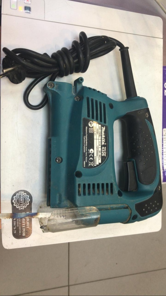 Лобзик Makita 4326