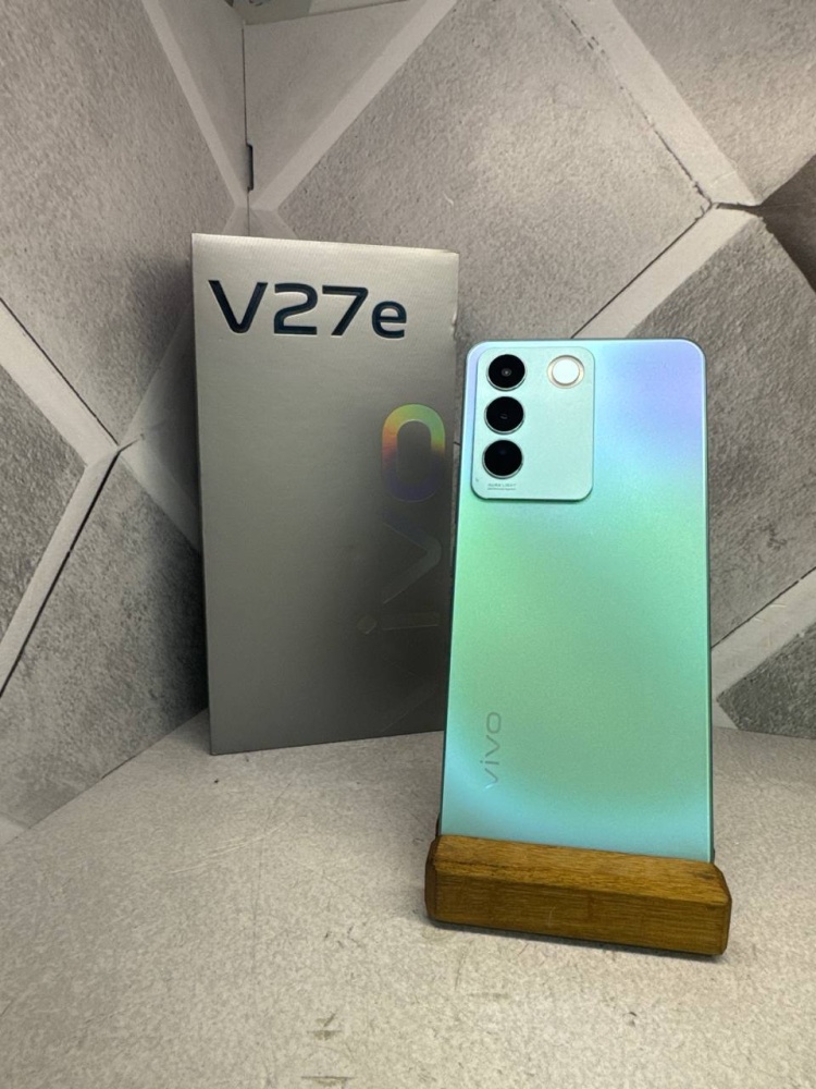 Смартфон Vivo V27e 8/128