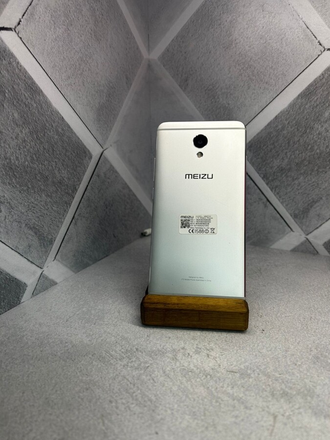 Смартфон Meizu M621H