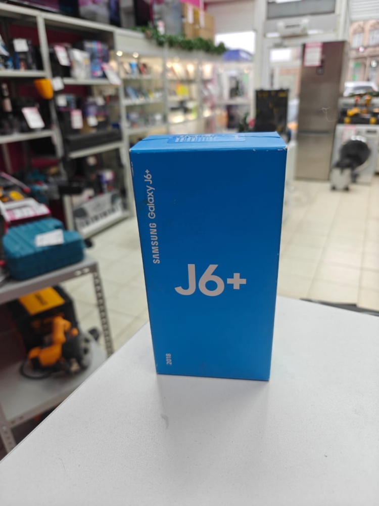 Смартфон Samsung J6+ 3/32