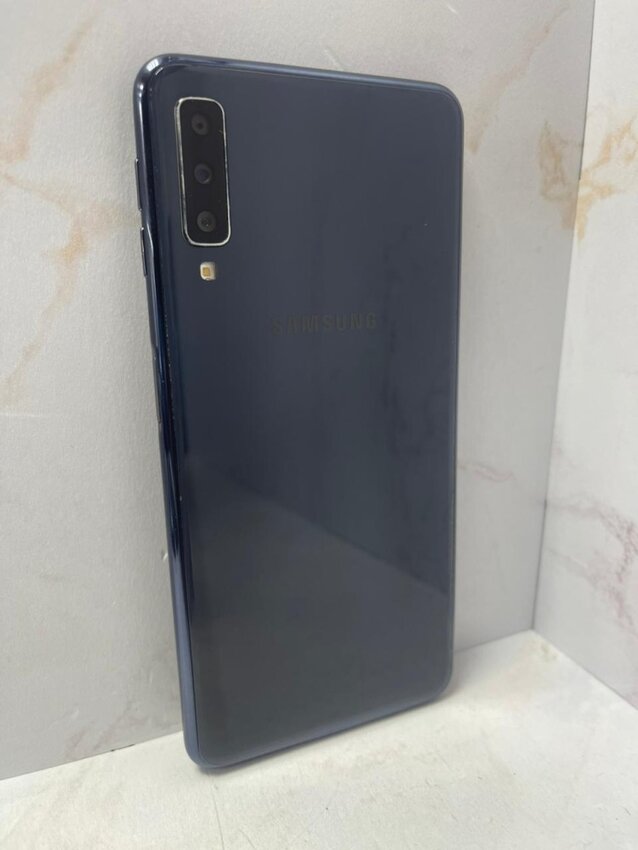 Смартфон Samsung A7 2018 4/64