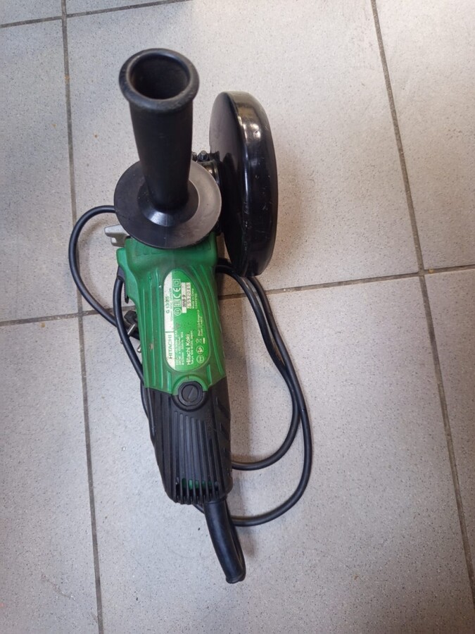 Болгарка Hitachi