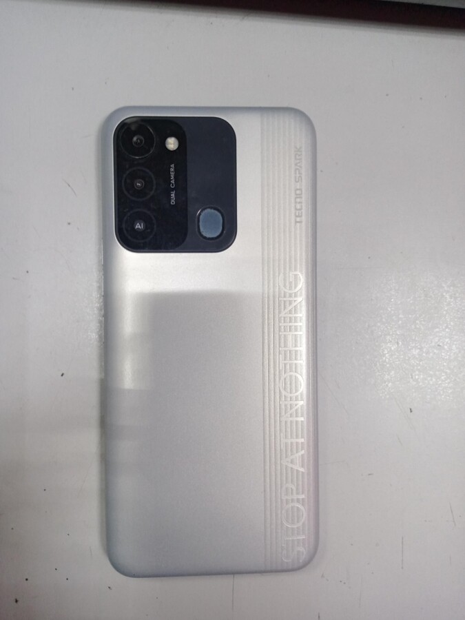 Мобильный телефон Tecno SPARK 8C