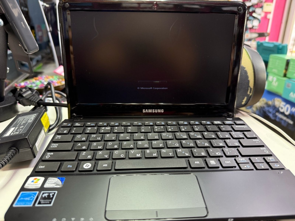Нетбук Samsung NC110P