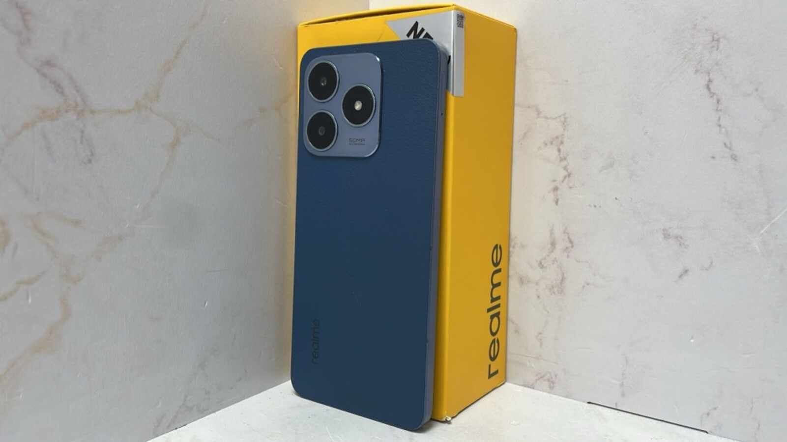 Смартфон Realme C63 6/128