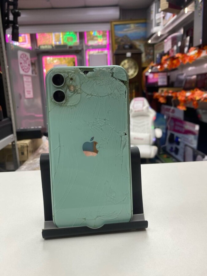 Смартфон iPhone 11 64Gb