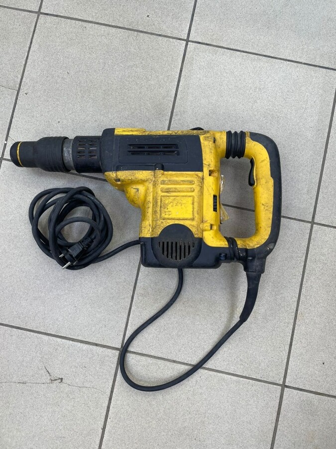 Перфоратор DeWalt d25601