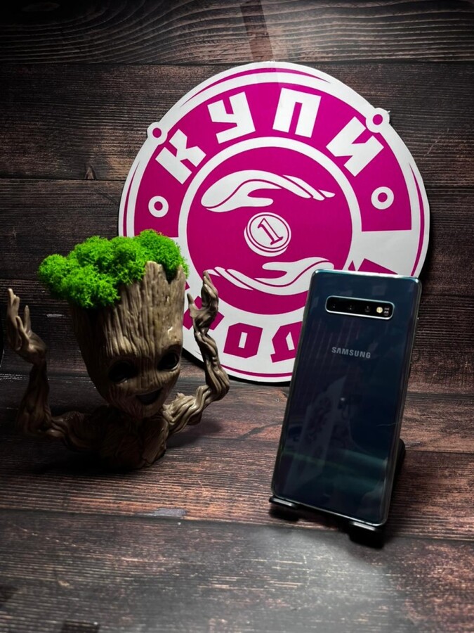 Смартфон Samsung S10 plus 8 128gb