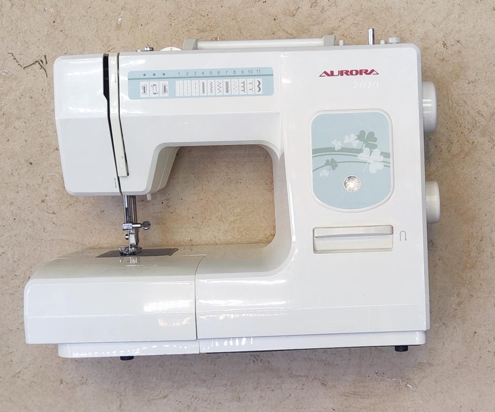 Швейная машина Aurora 7010/715