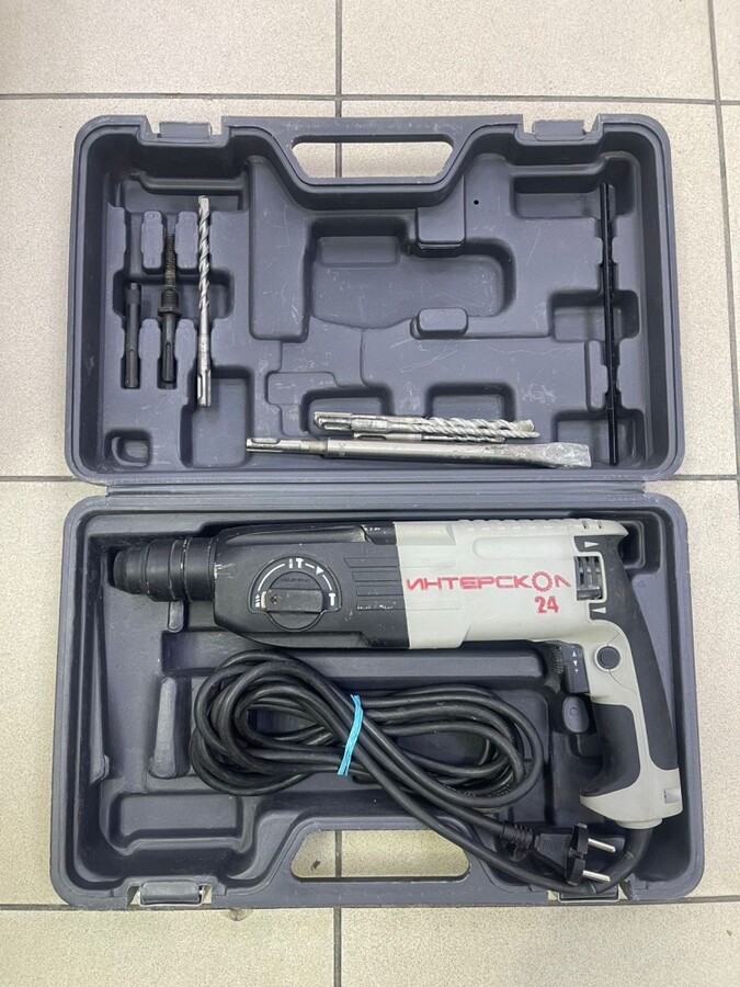 Перфоратор Интерскол П24/700ЭР