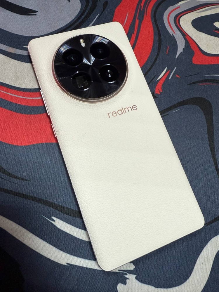 Смартфон Realme GT5 Pro 12/256гб