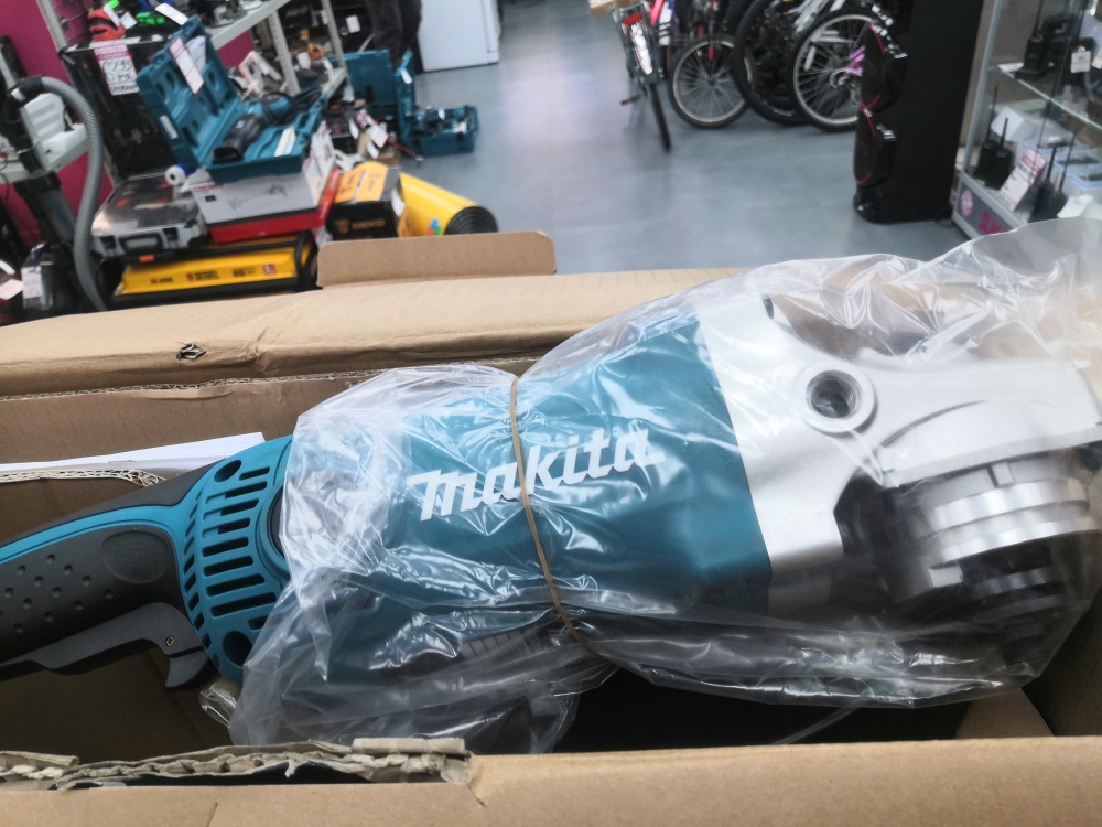 УШМ (Болгарка) makita GA9050