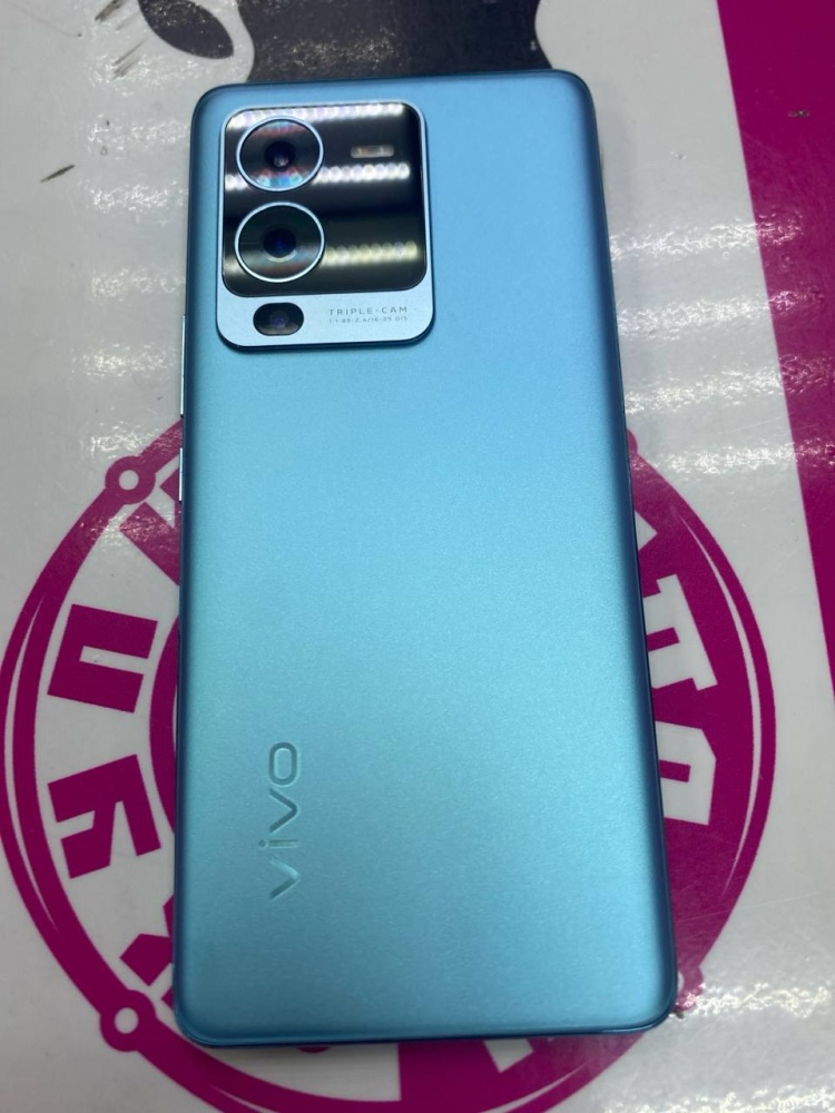 Смартфон Vivo V25 Pro