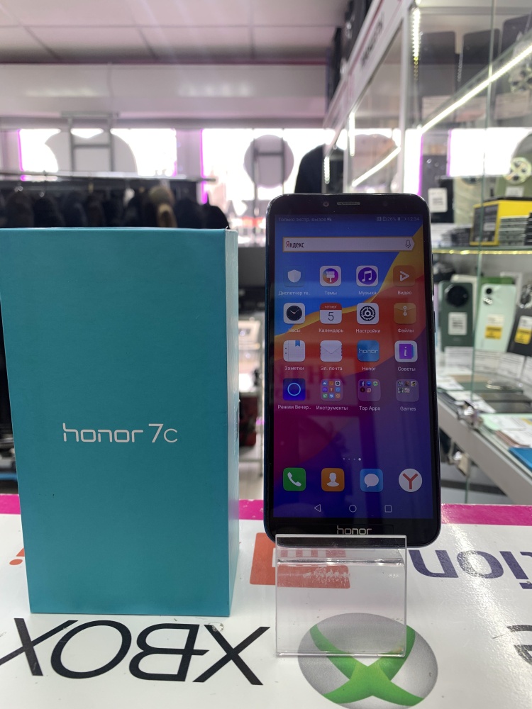 Смартфон Honor 7C 3/32gb