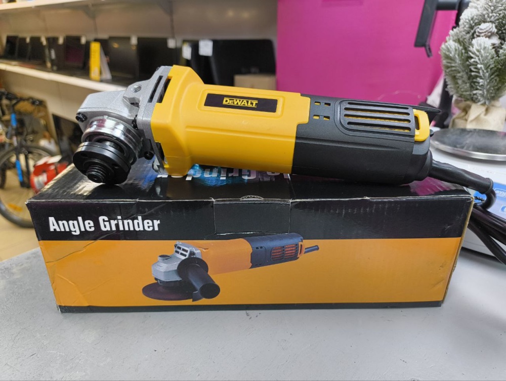 УШМ (Болгарка) Deawalt 750W