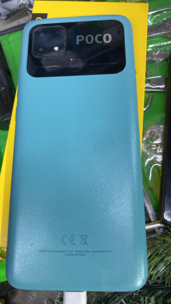 Смартфон Xiaomi Poco C40 3\32