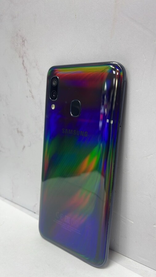Смартфон Samsung A40 4/64