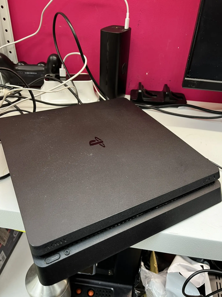 Игровая приставка Sony PlayStation 4 slim 500