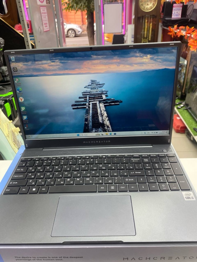 Ноутбук Machcreator one i3