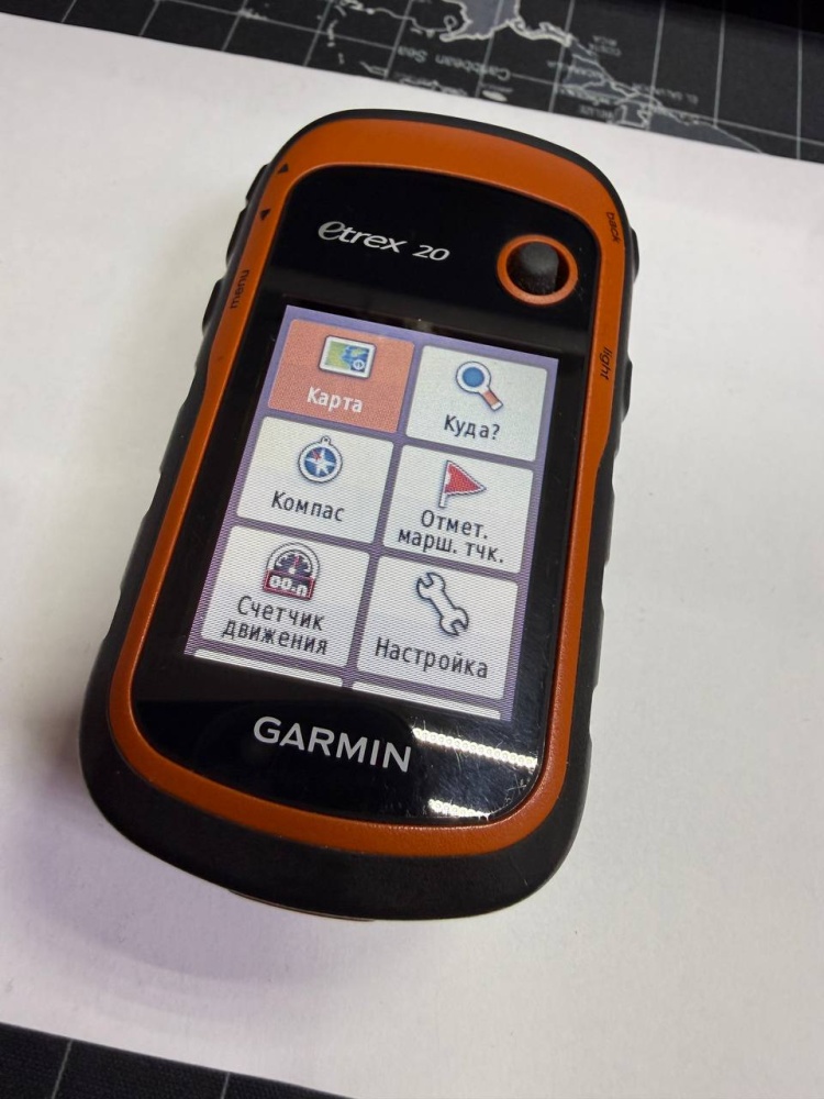 Навигатор Garmin Etrex 20