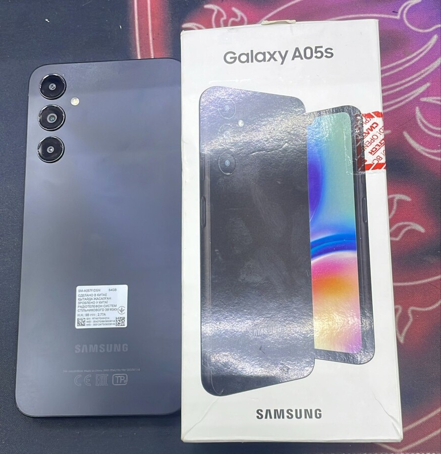 Смартфон Samsung A05 4/64